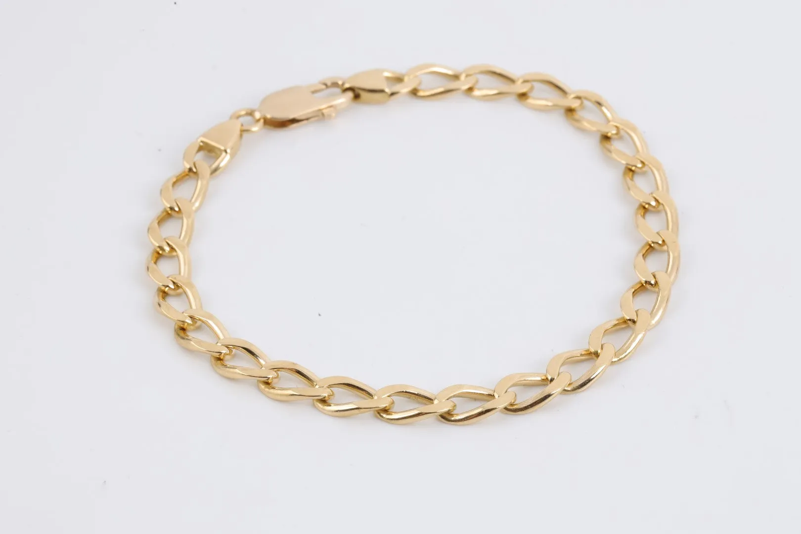 8.5" 18k Yellow Gold Curb Link Chain Bracelet (20.52g.)