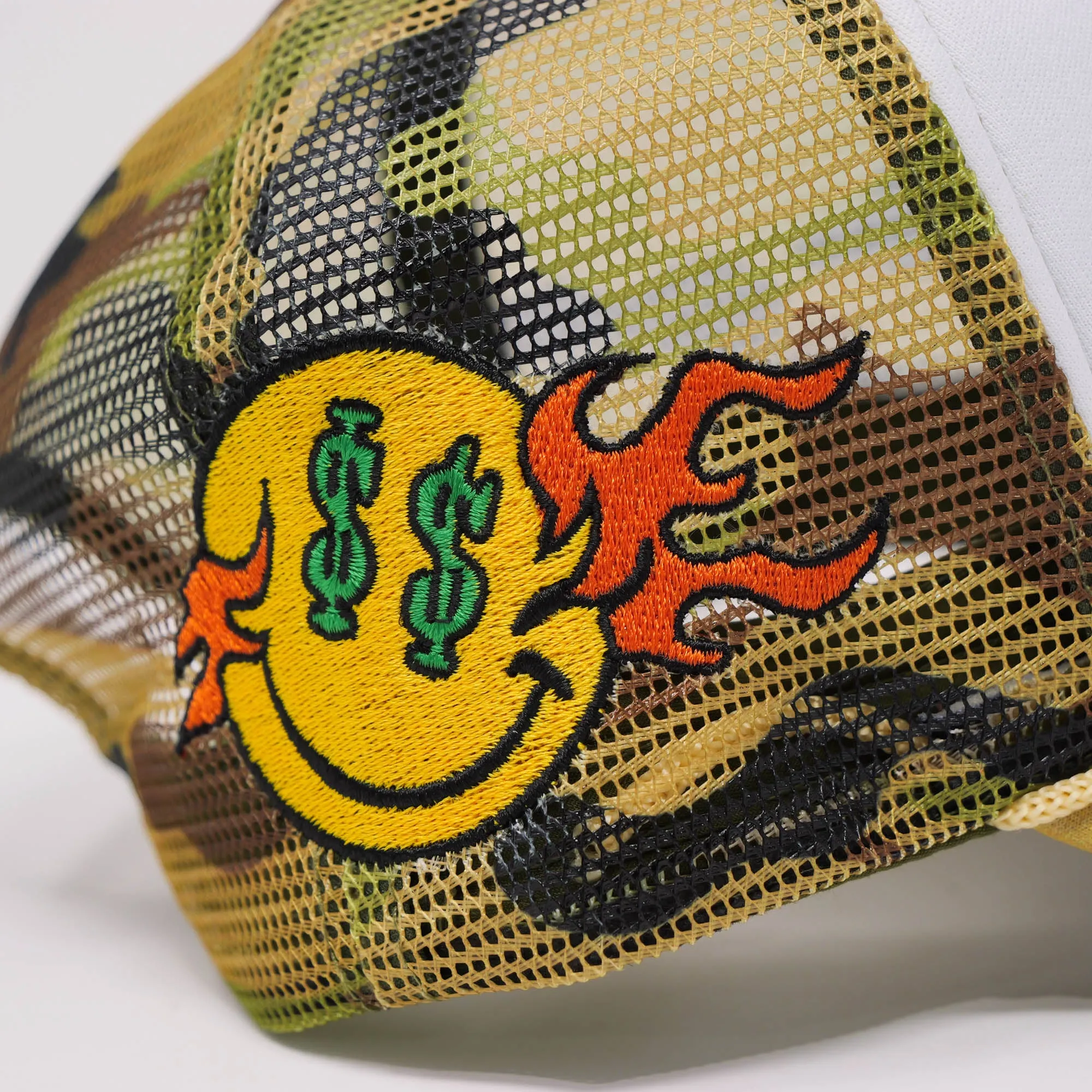 LUCKY ROLL TRUCKER HAT CAMO GREEN