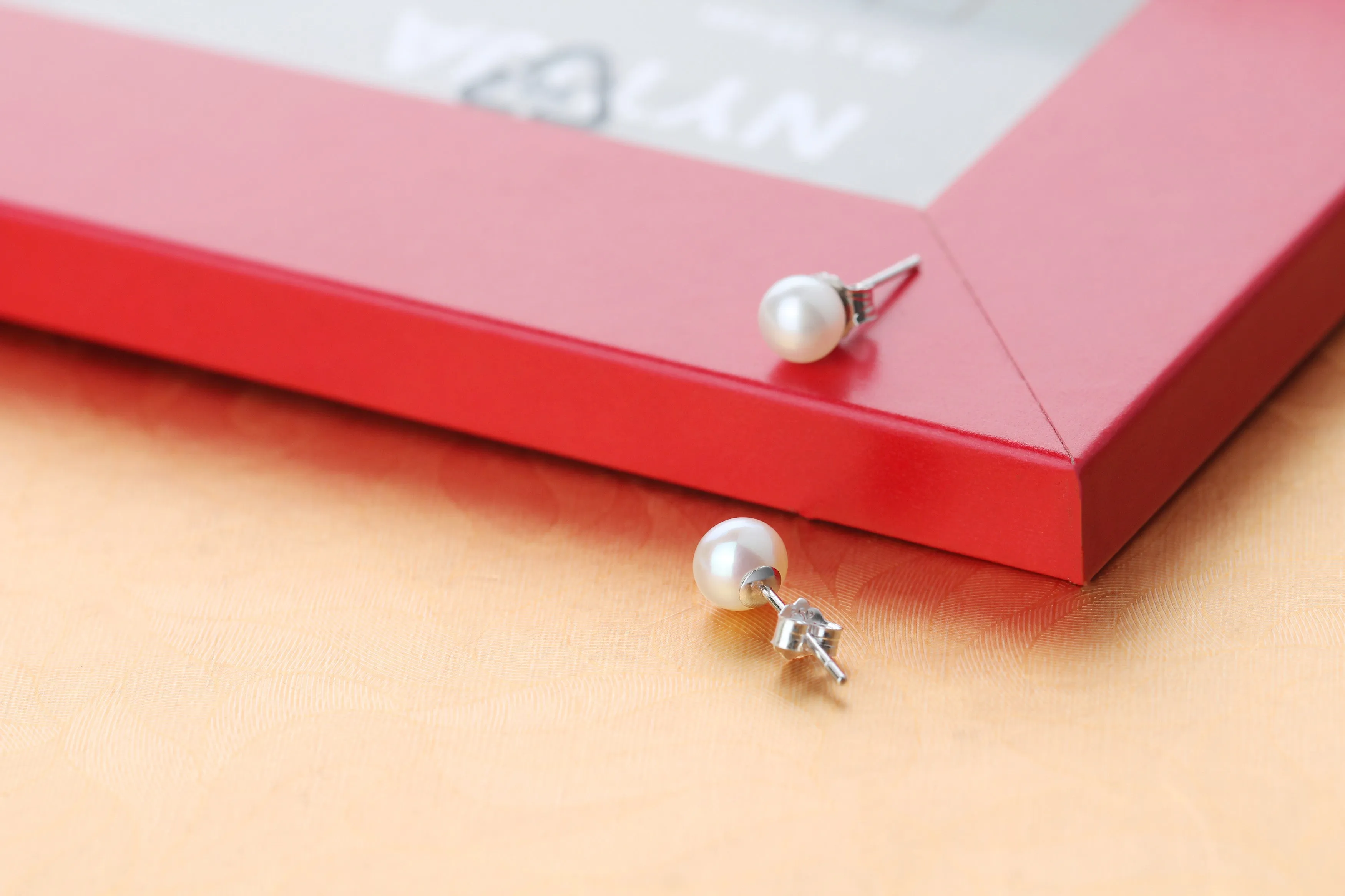 Sterling silver cute simple pearl earring