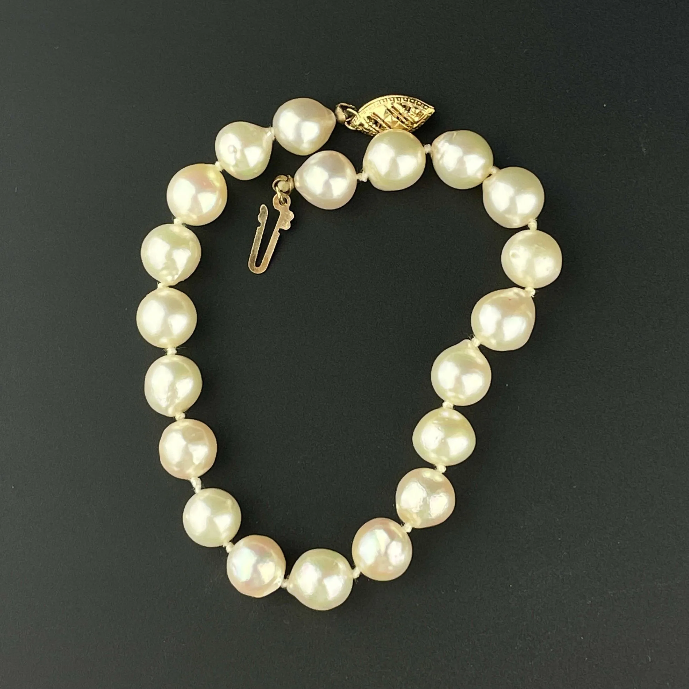 Vintage 14K Gold Handknotted Pearl Bracelet